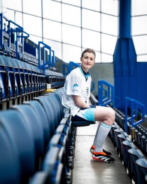 Ellen White Instagram - 𝘽𝘼𝘾𝙆 in an England shirt 🥹🦁⚽️

goals coming 🔜