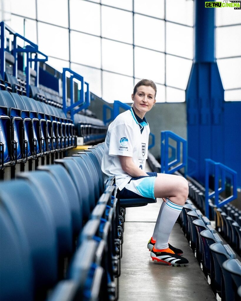 Ellen White Instagram - 𝘽𝘼𝘾𝙆 in an England shirt 🥹🦁⚽️ goals coming 🔜