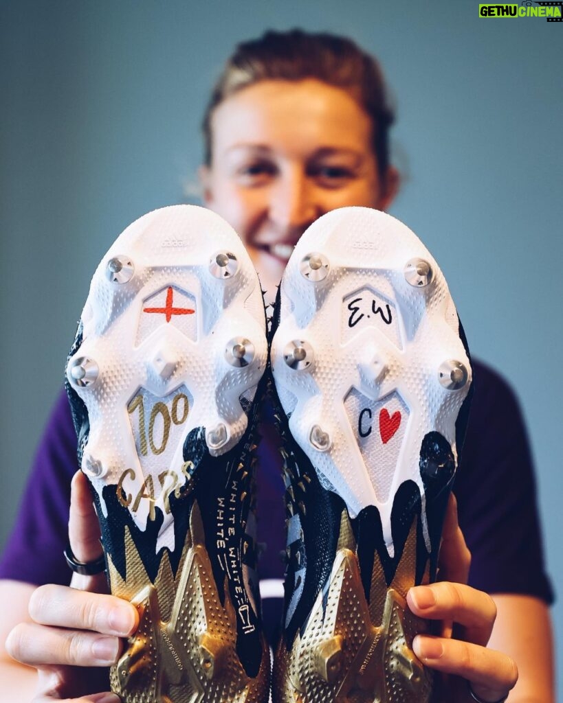 Ellen White Instagram - What a crazy week 🤯🤩 Thank you so much to @adidasfootball for creating these customised boots for my 100 caps and breaking the goalscoring record 🏴󠁧󠁢󠁥󠁮󠁧󠁿😍🎨 🖌️🔥 #Predator #Createdwithadidas