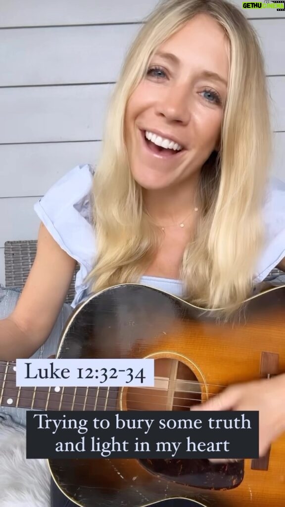 Ellie Holcomb Instagram - Oh Lord, help me to fix my eyes on the real treasure, Your love and getting to share that love with all the people I encounter. Thank you that we don’t have to fear anything, and that there is always enough love to go around because the source of every good treasure has a limitless supply of it. #memorymondays #fightingwords #scripture #bibleverses #verseoftheday #inspiration #devotional #ellieholcomb