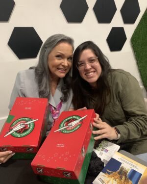Elluz Peraza Instagram - Ayer en el almuerzo de la Asociación Glocal de comunicadoras para Samaritans Purse con @carlaindahouseoficial @carlalov representando a @cvclavoz