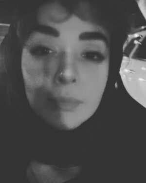 Elmira Dehghani Instagram - به امید آن لحظه ام که با نور درآمیزم