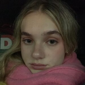 Elodie Grace Orkin Instagram - Some highs and lows from the last couple months
😶
4 months in London was a dream but then I caught covid on Christmas Eve so…
