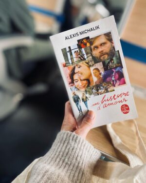 Élodie Varlet Instagram - Hier j’ai vu le film « Une histoire d’amour » et j’ai été bouleversée. 
C’est humain, c’est drôle, c’est empli d’émotion pure et de justesse dans les relations. 
Et puis il y a notre @pauline_bression qui y danse ... lumineuse, si belle. ✨

🎦Et .. ça sort le 12 Avril ! 🏃‍♂️

Bravo à toute l’équipe. 
@alexismichalik @juliettedelacroix_ @maricasoyer @leontine_doncieu 

❤️merci aussi pour cette belle soirée de copains. @leafrancoisoff @manonbresch @davidbaiot @dan_menasche 

#unehistoiredamour #sortie #cine #go #conseildujourbonjour 

@le_pacte_officiel @acme_prod @fulldawafilms