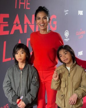 Elodie Yung Instagram - Can’t believe we’re filming the finale of the season! I’m gonna start dropping some behind the scenes photos 👀😜.
#thecleaningladyfox #bts