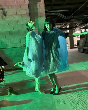 Elodie Yung Instagram - Can’t believe we’re filming the finale of the season! I’m gonna start dropping some behind the scenes photos 👀😜.
#thecleaningladyfox #bts