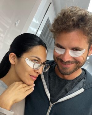 Elodie Yung Instagram - That’s a WRAP on @cleaningladyfox Season 2!! I love these people. Gonna miss them all ❤️🧽🧽🧽🧽 #bts