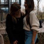 Eloise van Oranje Instagram - in TIJDEN niet zo een leuke dump gehad. ik geniet van mijn laatste 2023 momenten 💚 voor als het je boeit: 1 leuke gesprekken en daarbij hoort een paar foto’s @annanooshin 2 ik wil deze kerstboom thuis @annaninanl 3 wat een werk @louisvuitton 4 gezellige avond 5 heerlijke avond met lievelings mensen @cantine_de_caron 6 ik wil het @filippa_k 7 lachuh @sheida.alhoei 8 vibez 9 prachtige pop up van @vivianhoorn @kaesutherland 10 ik ben blij verrast @spektakelwonen