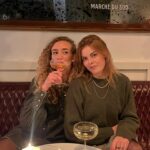 Eloise van Oranje Instagram - janken omdat ik was vergeten HOE koud nederland kan worden 🥶 nu al eigenlijk te koud voor rokjes met panty