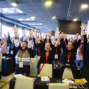 Elsa Punset Instagram - Gracias por dejarme sumarme a vuestra alegría y entusiasmo! Jornadas de la Cruz Roja en Granada. Noviembre 2022. 

#elsapunset #inteligenciaemocional #conferencia #cruzroja #encuentros