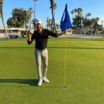 Elysia Rotaru Instagram - #tistheseason for Christmas markets, catching up on loads of laundry, baking, organizing gemstones, family and friends, good ol’festive fun and a hole in one. ⛳️ #christmasinthedesert🎄🌵