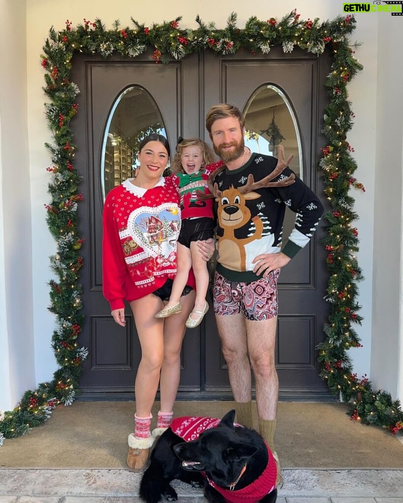 Elysia Rotaru Instagram - Christmas traditions 🎄the annual #nopantsuglysweater #eggsbenny #secretsanta #merrychristmas and happy holidays everyone!