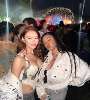 Elz The Witch Instagram - festival season 🎡🇬🇧