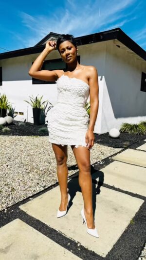 Emayatzy Corinealdi Instagram - Dress @highheelprncess  Makeup @ciarafineapple  Hair @neekobackstage_