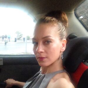 Emel Çölgeçen Instagram - Belki de yaz çocuğu olduğumdandır soğuktan hiç hoşlanmamam #tbt #tbtsummer