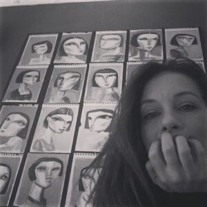 Emel Çölgeçen Instagram - Bazen çok konuşuyorlar... #tarkanguveli #bw #paiting