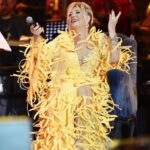 Emel Sayın Instagram - 🧿 @kurucesmeacikhava konserimden 🧿 @oguzarinmis @taskinsabah @nergisscetinkaya @eran_gul @busraazararsiz. @kiriktarak_ali @seriipek @didemtuzel @bayir.burak @boragokhan 📸