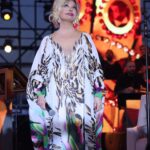 Emel Sayın Instagram - 🧿 Haliç Kongre Merkezinde verdiğim konserimden 🧿 @nergisscetinkaya @oguzarinmis @taskinsabah @eran_gul @seriipek @kiriktarak_ali @boragokhan 📸 @bayir.burak @perakende_gunleri @didemtuzel