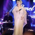 Emel Sayın Instagram - 🧿 Ankara @gunayrestaurant da verdiğim konserde bizleri yalnız bırakmayan Siz sevgili gönül dostlarıma sonsuz teşekkür ederim.❤️ @oguzarinmis @taskinsabah @nergisscetinkaya @kiriktarak_ali @didemtuzel @eran_gul 📸 @boragokhan