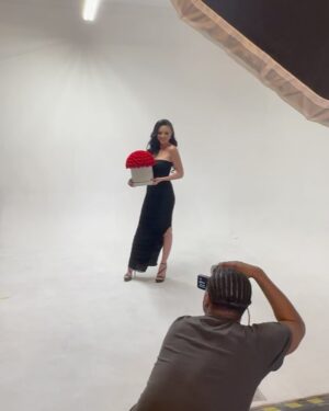 Emelina Adams Instagram - Behind the scenes shooting Valentine’s campaign for @ricordami.italia 😍🌹 keep an eye out for the billboards next year! ✨ Huge shout out to my @arsenic family for this amazing opportunity 🥹🙏🏻❤️ 

& another huge shout out to this amazing glam team!! 😍😍 

Makeup: @dianaton_makeup @dtglam_team @diana__ton 
Hair: @zara_hairstylist_makeup 

#ricordami #arsenic #billboard #printcampaign #campaign