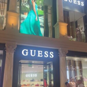 Emelina Adams Instagram - Had so much fun this weekend celebrating the new @guess & @marciano store opening at Caesars Palace in my hometown of Las Vegas! This is their biggest store in the world and it’s gorgeous so go check it out!! 💖Congratulations @paulmarciano and thank you so much for having me ❤️✨ 4 years with my #GuessFamily 

Make up: @oliviarosebeautyy 
Hair: @stylesbysuzy