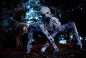 Emerald Gordon Wulf Instagram - "Being normal is vastly overrated." —Halloweentown
🕸🕷🕸
Photos by @kalialexsis 
#contortion #contortionist #flexible #flexibility #circus #freak #horrormovies #horror #creepy #creepypasta #scary #terror #horrormovie #monster #spider #arachnid #arachnophobia
