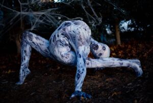 Emerald Gordon Wulf Instagram - "Being normal is vastly overrated." —Halloweentown
🕸🕷🕸
Photos by @kalialexsis 
#contortion #contortionist #flexible #flexibility #circus #freak #horrormovies #horror #creepy #creepypasta #scary #terror #horrormovie #monster #spider #arachnid #arachnophobia