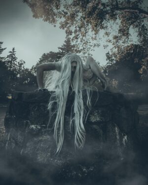 Emerald Gordon Wulf Instagram - sεvεη ∂αүs 

I loved creating this Ring inspired session with the incredible @emeraldgordonwulf 🖤👻 

MUA: @mars_in_seattle 
Nightmare inspired by: @brooklin_larsen 
.
.
.
.
.
#ring #thering #samara #haunting #spooky #spookyszn #darkart #darkphotography #darkartists #darkartsociety #occultart #horrorphotography #halloween #halloweenphotoshoot #horror