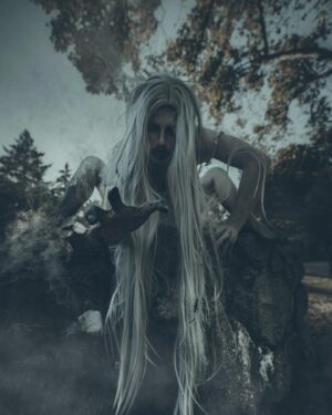Emerald Gordon Wulf Instagram - sεvεη ∂αүs 

I loved creating this Ring inspired session with the incredible @emeraldgordonwulf 🖤👻 

MUA: @mars_in_seattle 
Nightmare inspired by: @brooklin_larsen 
.
.
.
.
.
#ring #thering #samara #haunting #spooky #spookyszn #darkart #darkphotography #darkartists #darkartsociety #occultart #horrorphotography #halloween #halloweenphotoshoot #horror