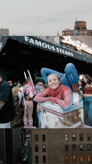 Emerald Gordon Wulf Instagram - I had so much fun hanging out at @comic_con. Maybe one of these years I will make it inside. @sdcc2022 #comiccon #sdcc #cosplay #cosplaygirl #cosplayer #spiderman #contortion #contortionist #sandiego #dancephotography #flexible #flexibility