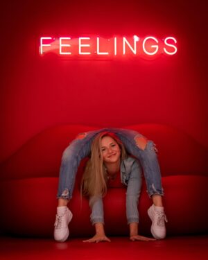Emerald Gordon Wulf Instagram - Which mood are you in today? 
Photos by @azshots480 
Location @selfiewrldaz 
#contortion #contortionist #selfie #ootd #ootdfashion #teenmodel #flexibility #flexible