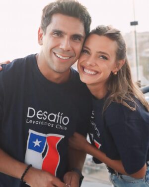 Emilia Daiber Instagram - Algunas postales de lo que fue nuestro paso por Viña! Un festival diferente donde todos y todas trataron de aportar desde su vereda a miles de familias afectadas por los incendios. Y siguen necesitándonos! No los olvidemos!!! 
Gracias @desafiochile por su tremenda labor 🫶🏽
@skecherschile 
@jpqueralto
📷 por el máximo @titogaete 🤍