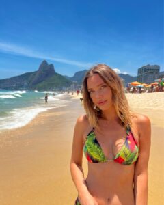 Actress Emilia Daiber HD Instagram Photos and Wallpapers May 2024