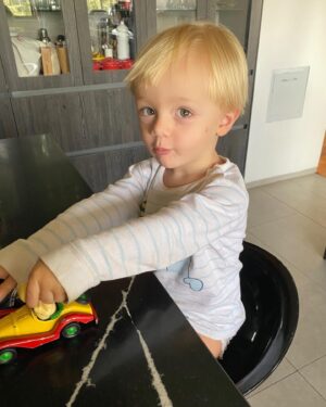 Emilia Daiber Instagram - Hoy el amor de mi vida da su cuarta vuelta al sol. Un niño alegre, cariñoso, amante de las palabras y las risas. Inteligente y sensible. Mi corazón entero. Felices 4 años Baltazar! Te amamos sin límites! @axelreichh