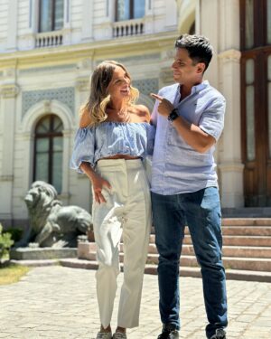 Emilia Daiber Instagram - Puro cariño… como pasa el tiempo! ya llevamos 1 añito trabajando juntos 😊😊😊… felicidades…. Y un año siendo grandes amigos mi @emiliadaiber vamos por mas este 2024 y 2025 jajajaja 
@sabingochv