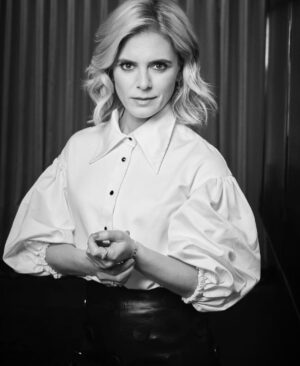 Emilia Fox Instagram - Thank you @intelligent_magazine for having me on the cover of your Winter issue for @audiuk . And many thanks to the fabulous team who worked on it and who are always such a joy to be with:

Photography by @davidvenni  Make up by @lizbeckettmua  Hair by @bencooke_lockonego  Styling by @arabellaboycestylist 
  Location @bulgarihotels  #blackandwhitephotography #lux #monochrome #audiambassador