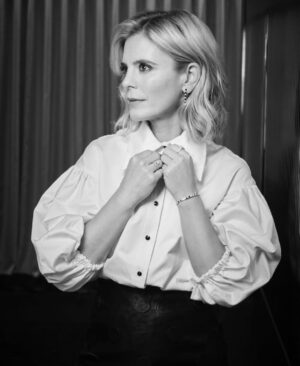 Emilia Fox Instagram - Thank you @intelligent_magazine for having me on the cover of your Winter issue for @audiuk . And many thanks to the fabulous team who worked on it and who are always such a joy to be with:

Photography by @davidvenni  Make up by @lizbeckettmua  Hair by @bencooke_lockonego  Styling by @arabellaboycestylist 
  Location @bulgarihotels  #blackandwhitephotography #lux #monochrome #audiambassador