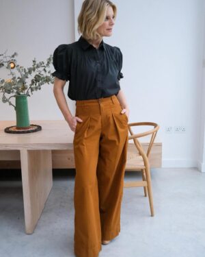 Emilia Fox Instagram - Got to try on some of the pieces from the new dreamy @irisfashion collection for this photoshoot. Spring is in the air! 🥀🧡🥀💚🥀🩷🥀🌿🧡🥀💚🥀 🩷🥀🌿