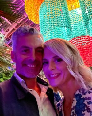 Emilia Fox Instagram - We had such a joyful evening celebrating the plants, arts and culture of Mexico in the Temperate House at glorious @kewgardens . And it was made all the brighter and filled with ❤️🧡💛💗 by being there with @jonathanstadlen 🌸🌺🌷🌻🥀🌼🌿🌳🍃🌵🍄 Thank you @aspigalondon for letting me #borrow this fabulous frock and thank you @jopmakeup for doing fab h&m
