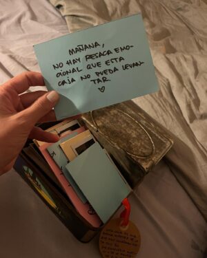 Emilia Lazo Instagram - 💌🎂🕯️ 💿🤞🏽💌