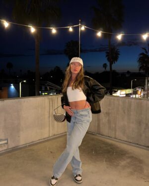 Emilia McCarthy Instagram - some highlights 🌞: 
Jon & Vinny’s with the girlies 
Beach days with Joelle & Jenny
Seeing Adriana 16 years after working together in Babel
Dear at the lake Hollywood walk