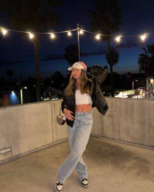 Emilia McCarthy Instagram - some highlights 🌞: 
Jon & Vinny’s with the girlies 
Beach days with Joelle & Jenny
Seeing Adriana 16 years after working together in Babel
Dear at the lake Hollywood walk