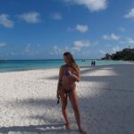 Emilia McCarthy Instagram - paraíso 🩵