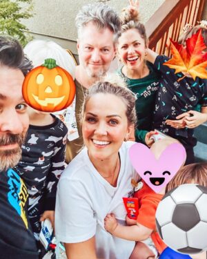 Emilie Ullerup Instagram - When you got friends like this, heart is full, and life is better. 🍁 #happycanadianthanksgiving