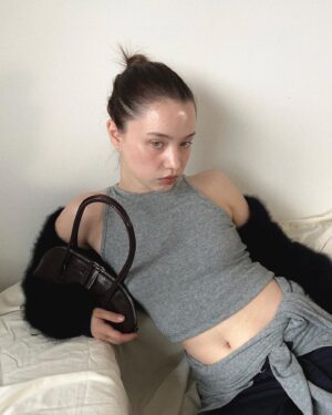 Emilija Baranac Instagram - how does it feel ?