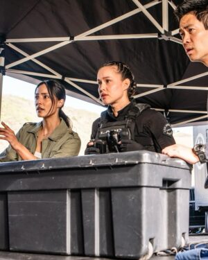 Emily Alabi Instagram - Meet Olivia Navarro 👋🏽🔍📰

Tomorrow night on CBS @cbstv tune in for a brand new episode of S.W.A.T. @swatcbs 💥🎬

Grateful for every experience and for every beautiful person I get to meet and connect with on my journey. It’s all in alignment, gracias a Dios. ✨ A huge THANK YOU to the entire S.W.A.T. family @swatwriters and to my team Michelle, Ro, Steven, and Jen. My heart is full ❤️

Tune in and get ready for the ride, let’s goooo!

📸 @davinophotostudio 
🎬 @tengstagram 
✍️ @ameliasims 

#swat #swatcbs #cbs