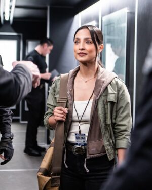 Emily Alabi Instagram - Meet Olivia Navarro 👋🏽🔍📰

Tomorrow night on CBS @cbstv tune in for a brand new episode of S.W.A.T. @swatcbs 💥🎬

Grateful for every experience and for every beautiful person I get to meet and connect with on my journey. It’s all in alignment, gracias a Dios. ✨ A huge THANK YOU to the entire S.W.A.T. family @swatwriters and to my team Michelle, Ro, Steven, and Jen. My heart is full ❤️

Tune in and get ready for the ride, let’s goooo!

📸 @davinophotostudio 
🎬 @tengstagram 
✍️ @ameliasims 

#swat #swatcbs #cbs