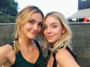 Emily Hall Instagram - Lollapalooza ’18 That’s a wrap @sydney_sweeney ⚡️💖 swipe to see actual photos lol