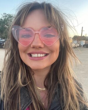 Emily Meade Instagram - More #alizagotlukey Cheugy drama.