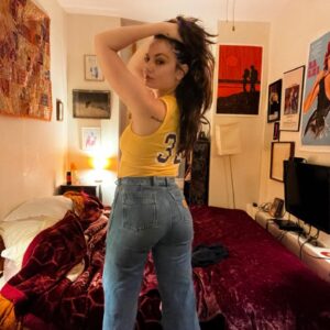 Emily Meade Instagram - I'm not a fan of the Lakers per se , but I am a fan of cosplaying as a 1970s teen heartthrob on the cover of Tiger Beat Magazine.
